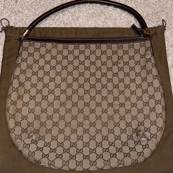 Gucci Handbags - Gucci hobo bag